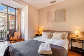 Elegant 3-bedroom Apartment in the Heart of BCN